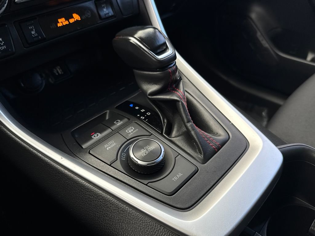 Used 2023 Toyota RAV4 SE image 23