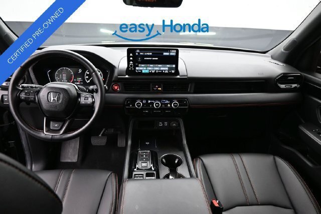 Used 2025 Honda Pilot TrailSport image 9