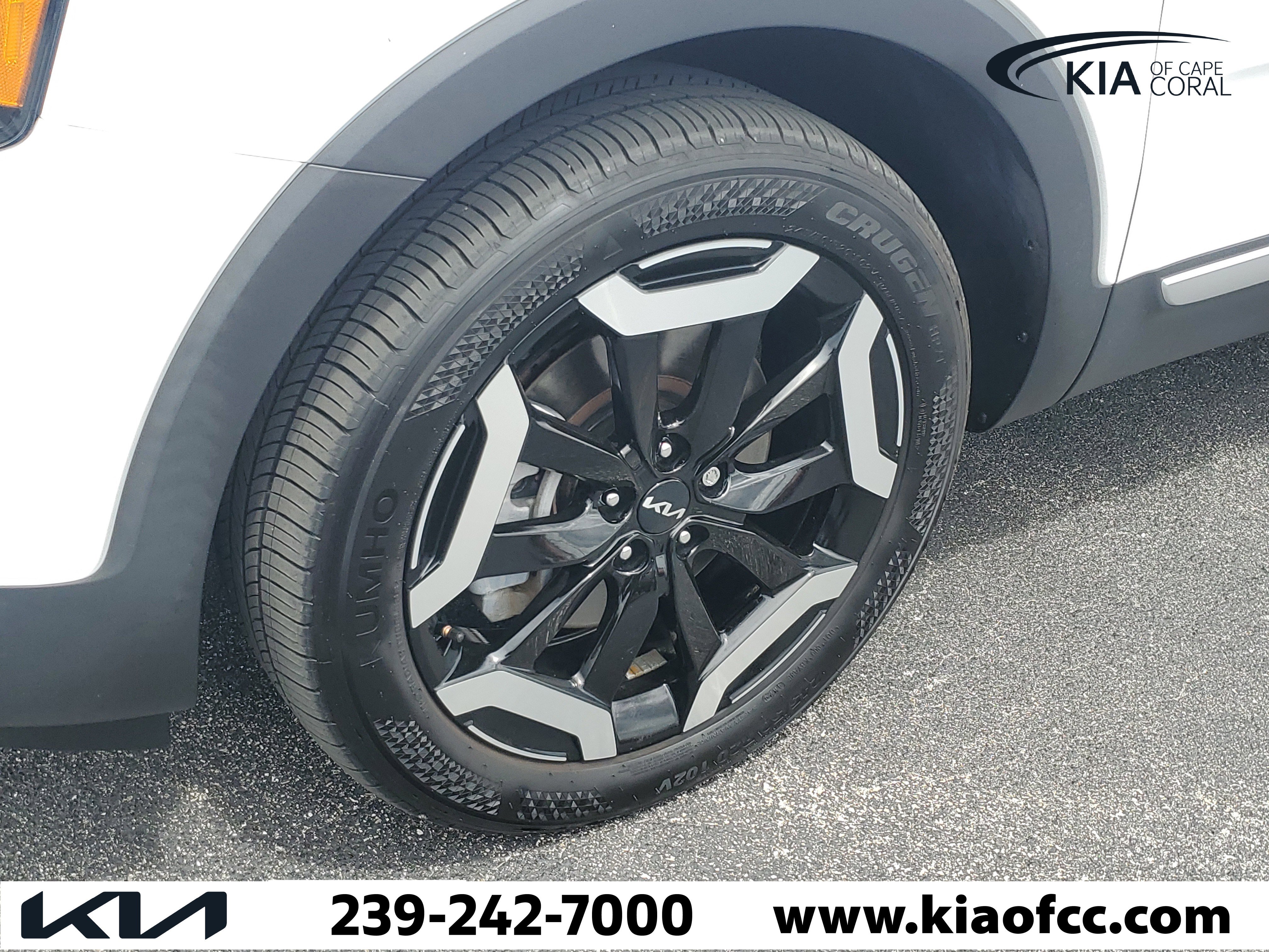 Certified 2023 Kia Telluride S image 7