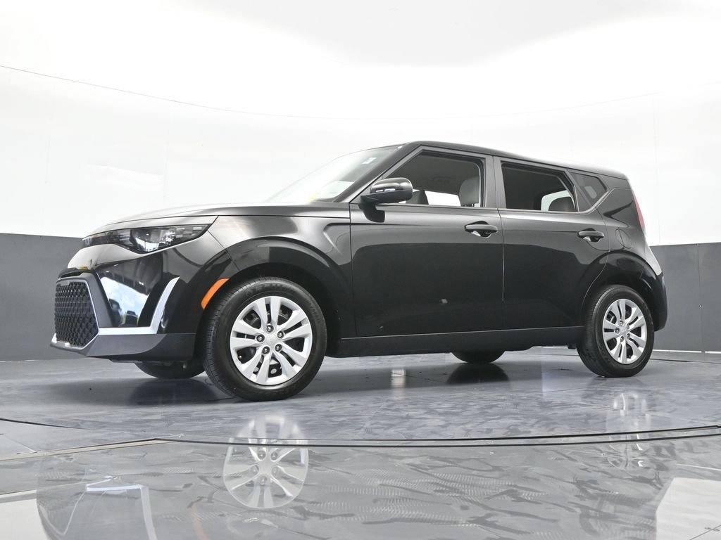 Used 2023 Kia Soul LX FWD image 44