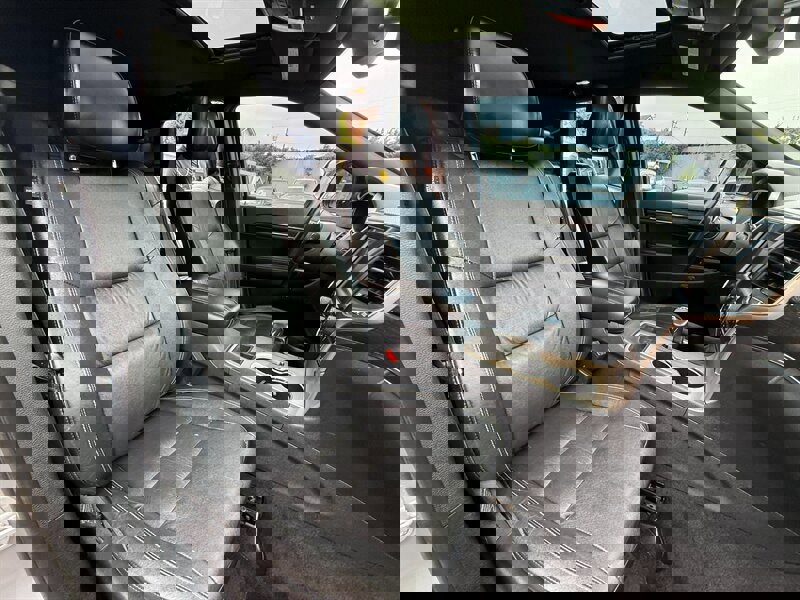 Used 2014 Jeep Grand Cherokee Limited image 13