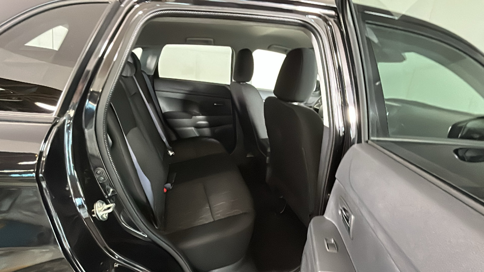 Used 2026 Mitsubishi Outlander Sport ES AWD/4WD image 32