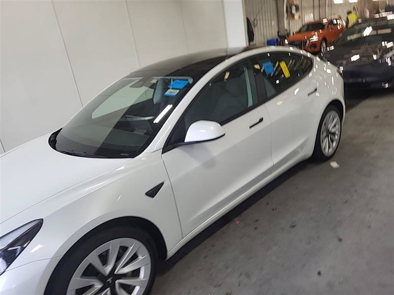 Used 2023 Tesla Model 3 Standard Range RWD image 3
