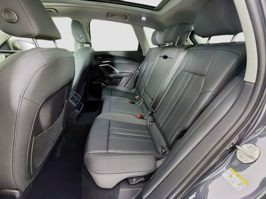 Used 2025 Audi Q5 Premium Plus w/ Premium Plus image 26