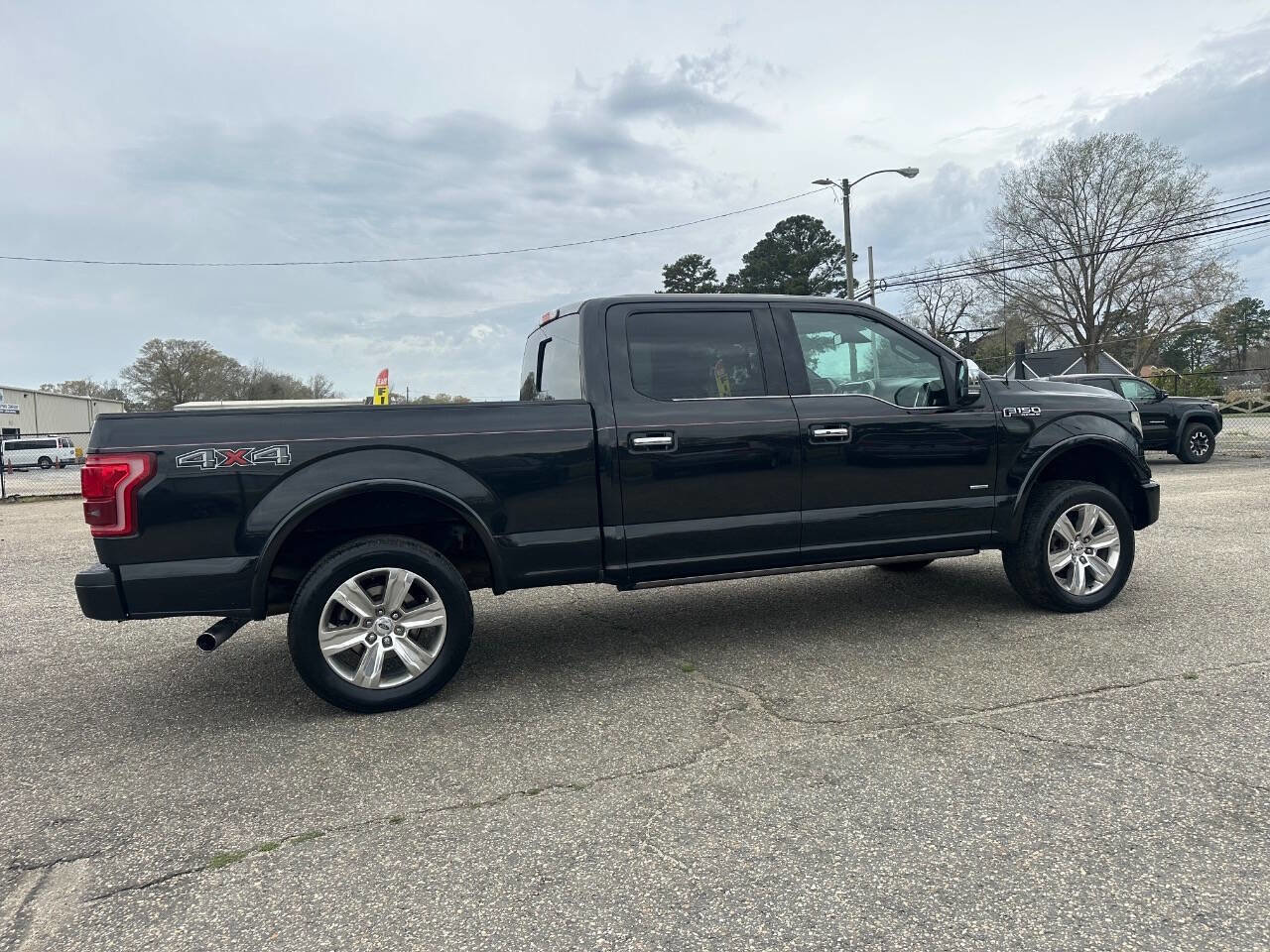 Used 2015 Ford F150 Platinum image 15