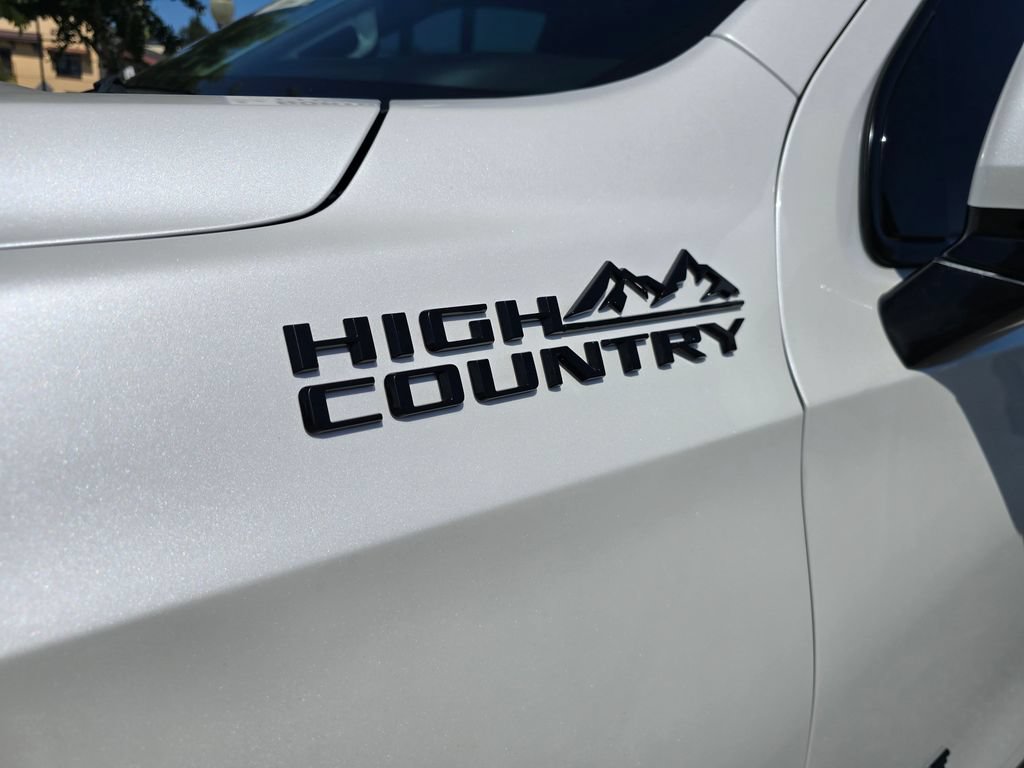 Used 2023 Chevrolet Tahoe High Country AWD/4WD image 10