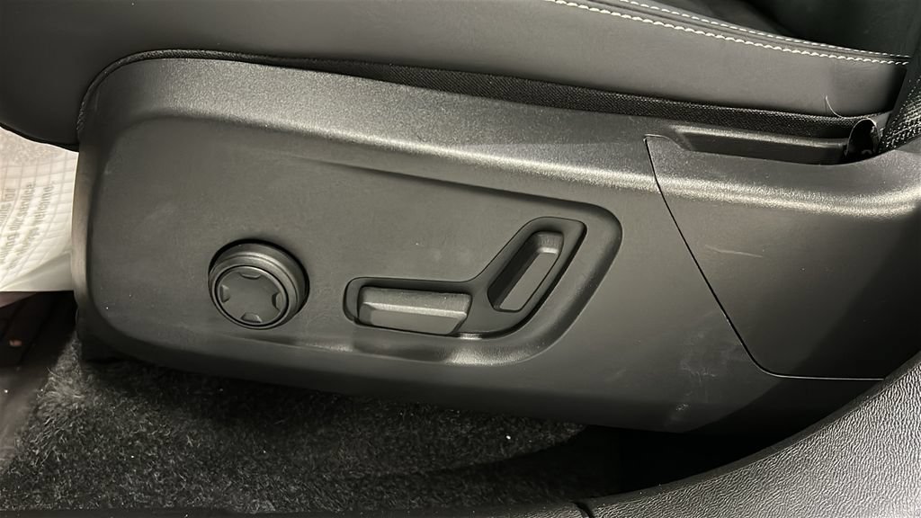 Certified 2023 Volvo XC40 Recharge Plus w/ Protection Package Premier AWD/4WD image 11