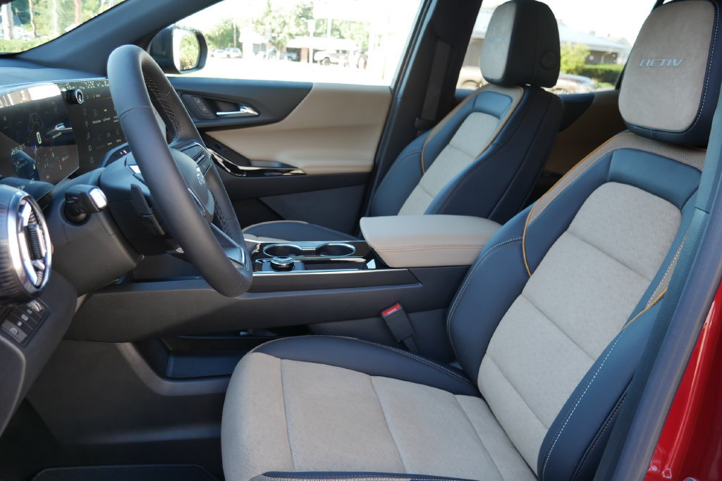 New 2027 Chevrolet Equinox ACTIV w/ Convenience Package III AWD/4WD image 26