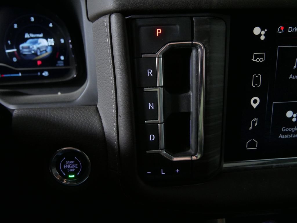 Used 2023 GMC Yukon Denali AWD/4WD image 23