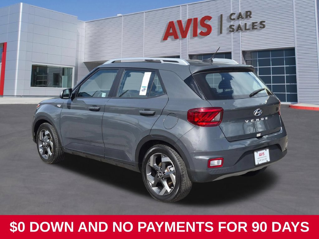 Used 2025 Hyundai Venue SEL FWD image 9
