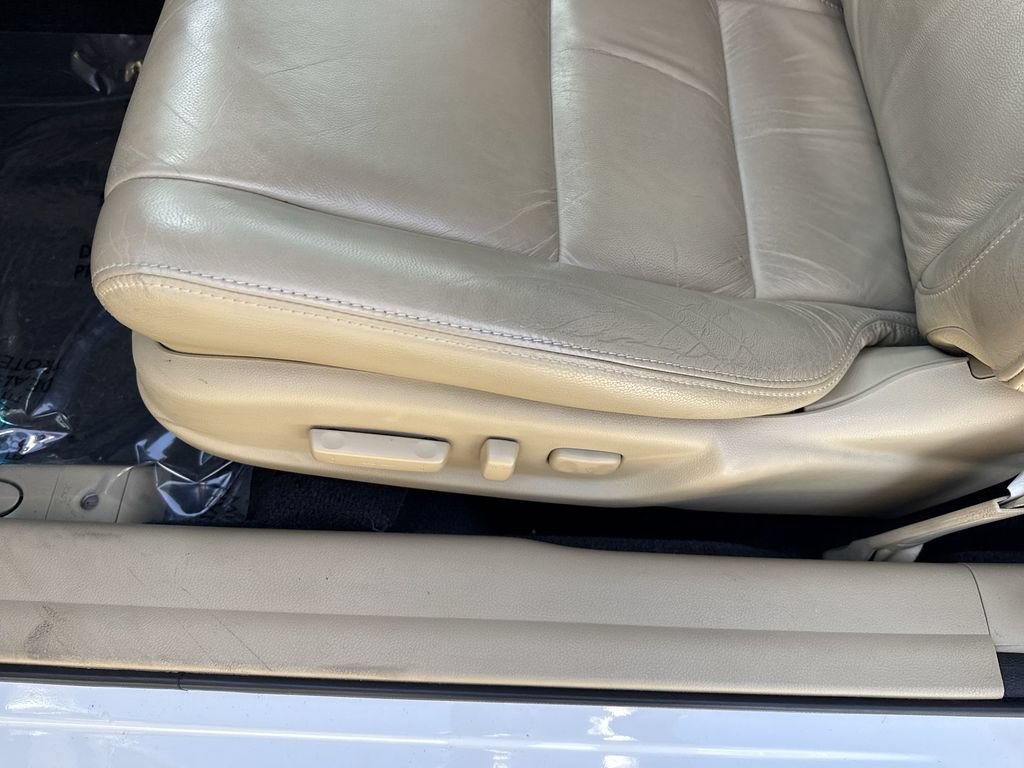 Used 2012 Honda Accord EX-L image 38
