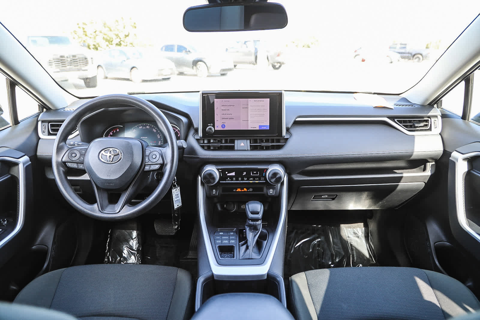 Used 2023 Toyota RAV4 LE AWD/4WD image 12