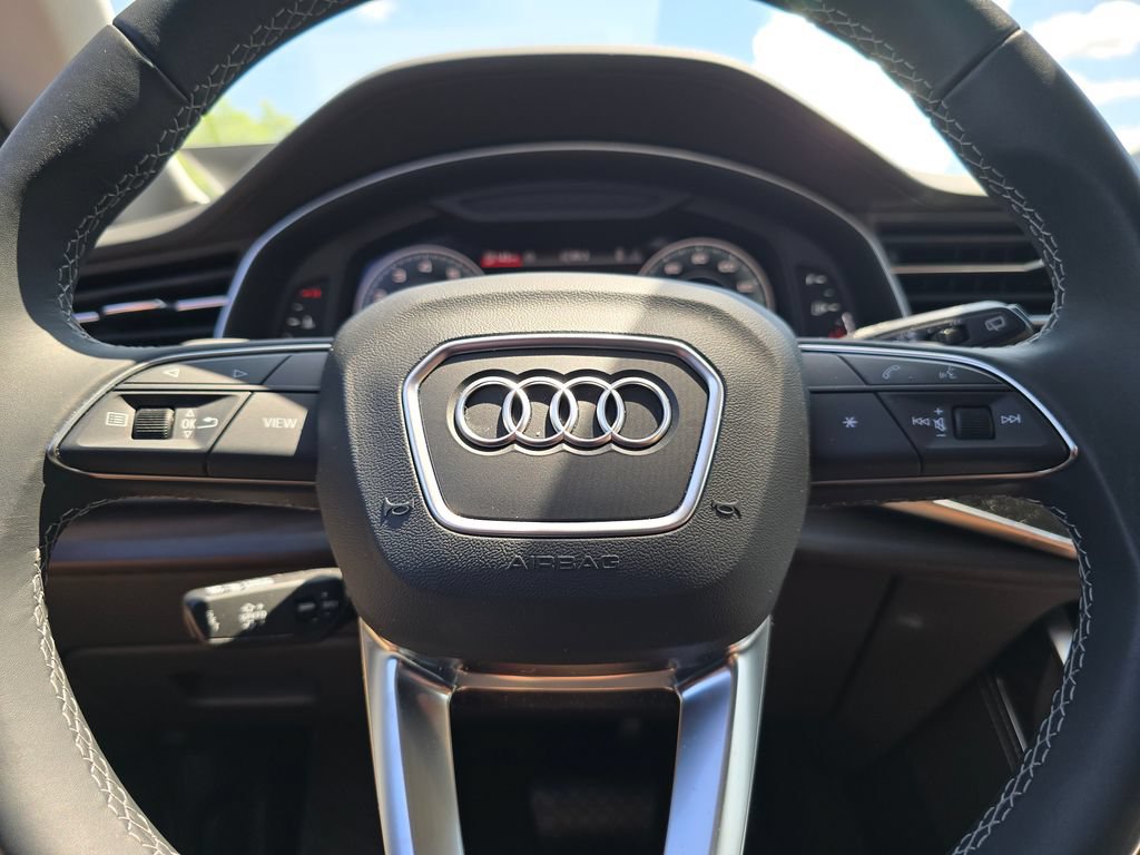 Certified 2025 Audi Q8 Prestige AWD/4WD image 21