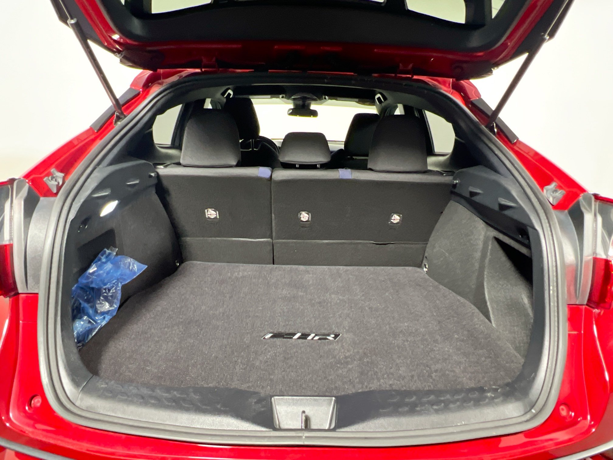 Used 2021 Toyota C-HR XLE FWD image 33