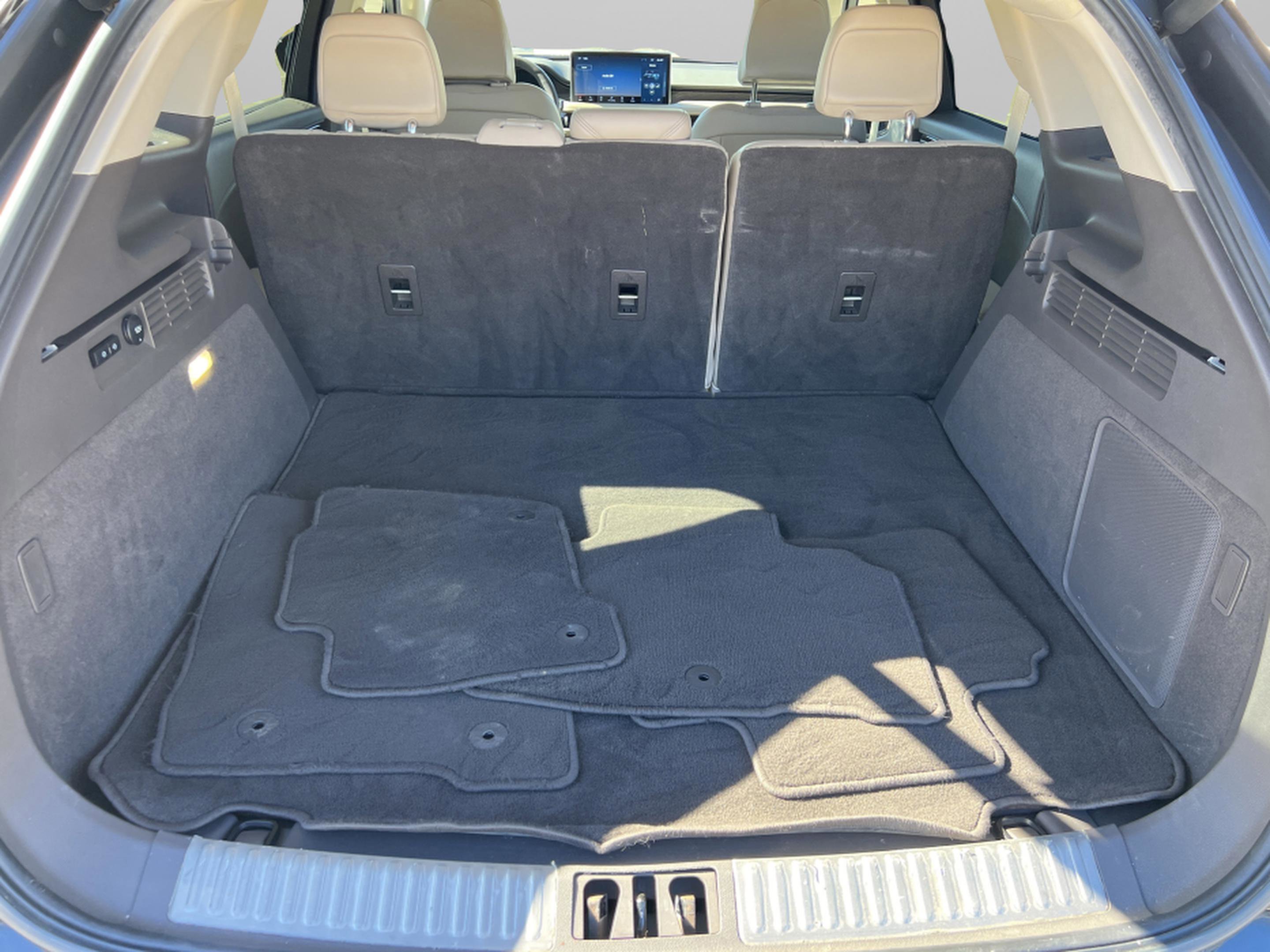 Used 2022 Lincoln Nautilus Reserve w/ Monochromatic Package image 27