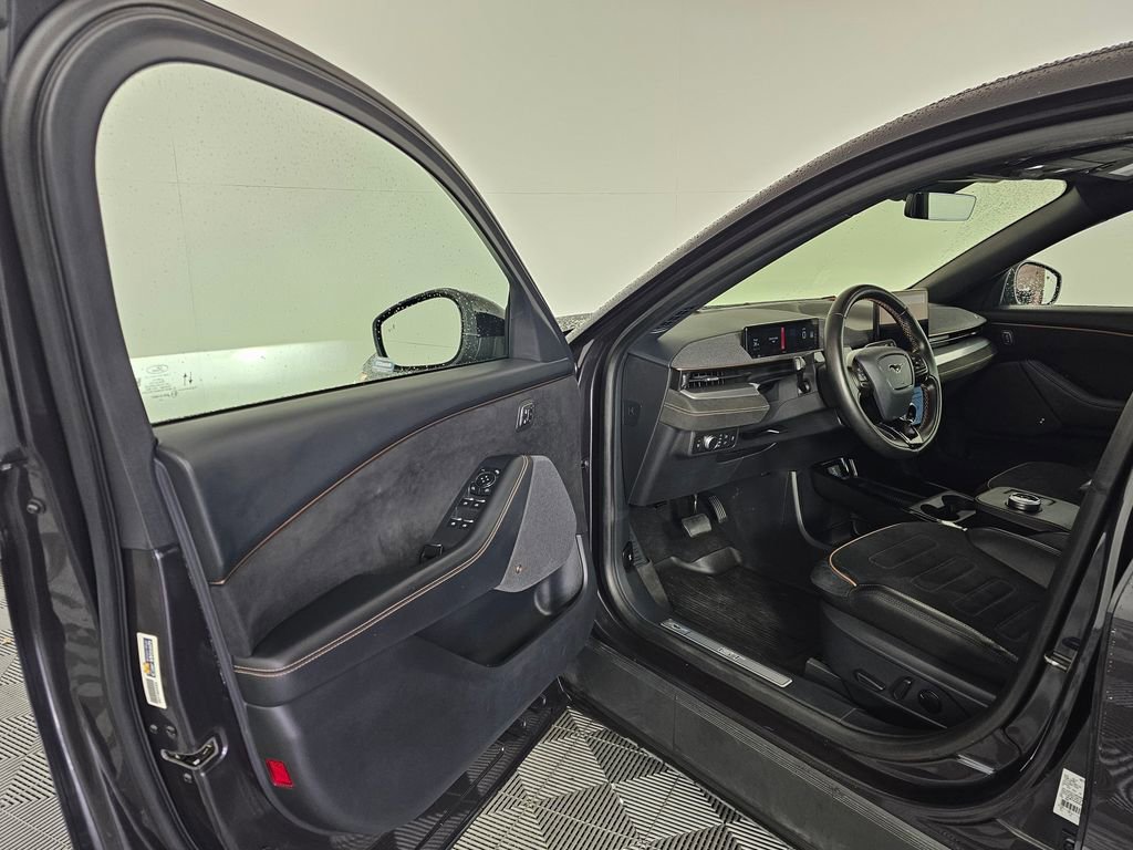 Used 2021 Ford Mustang Mach-E GT image 22