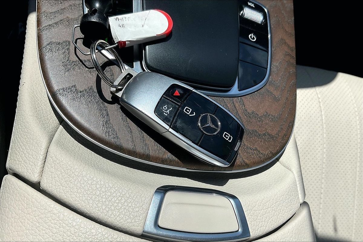 Used 2021 Mercedes-Benz E 350 Sedan w/ Premium Package image 7