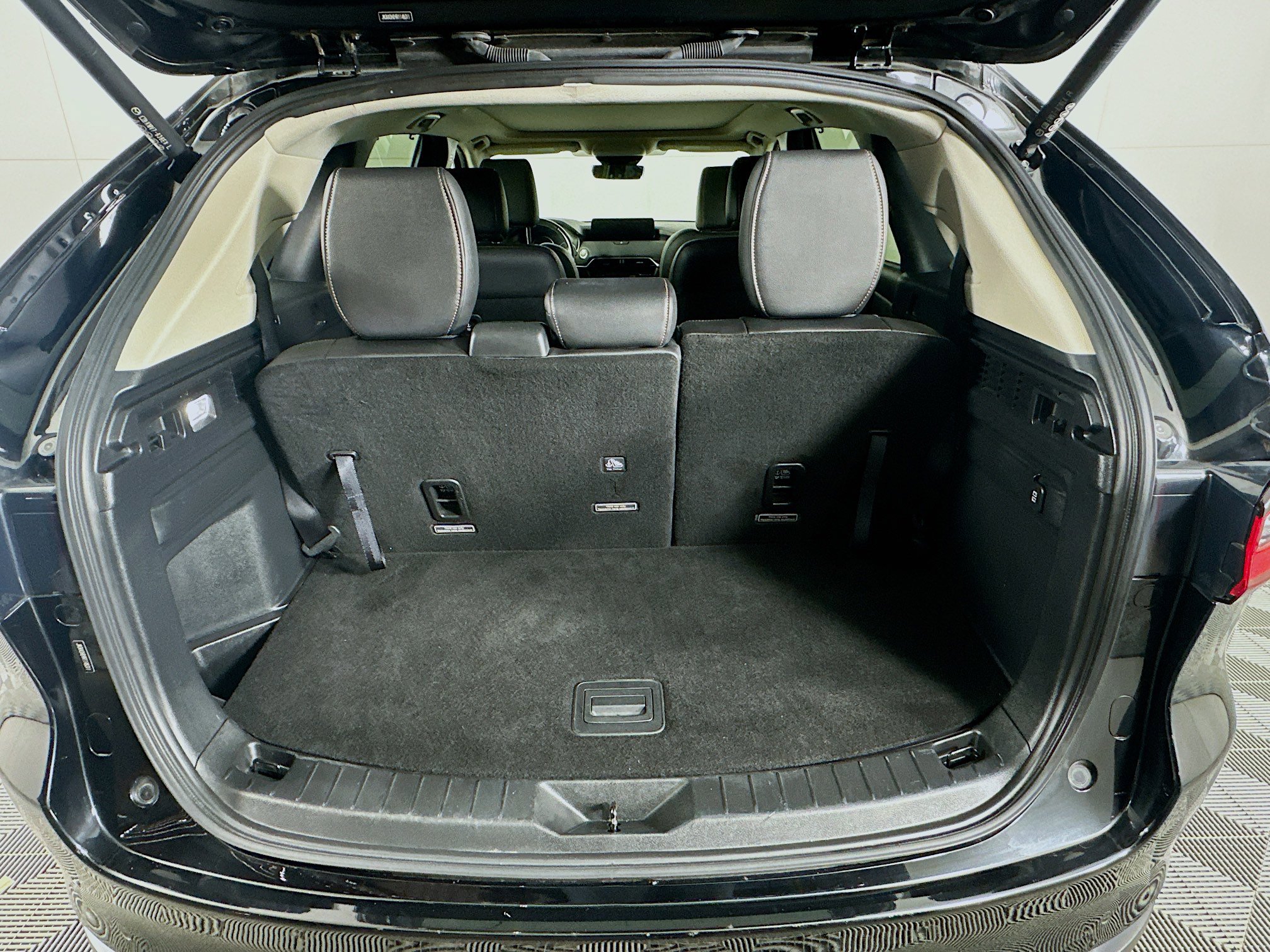 Used 2024 MAZDA CX-90 3.3 Turbo w/ Premium Package image 31