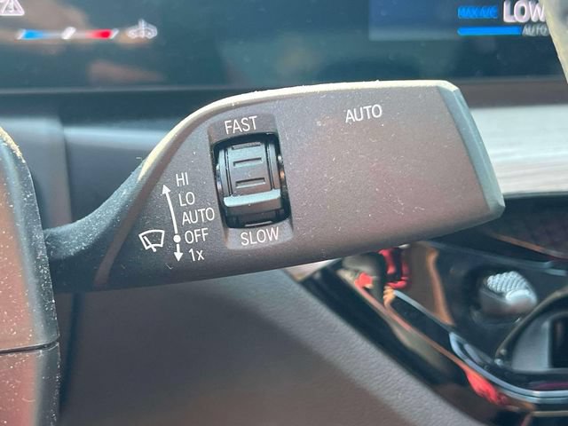 Used 2025 BMW 330i xDrive Sedan AWD/4WD image 32