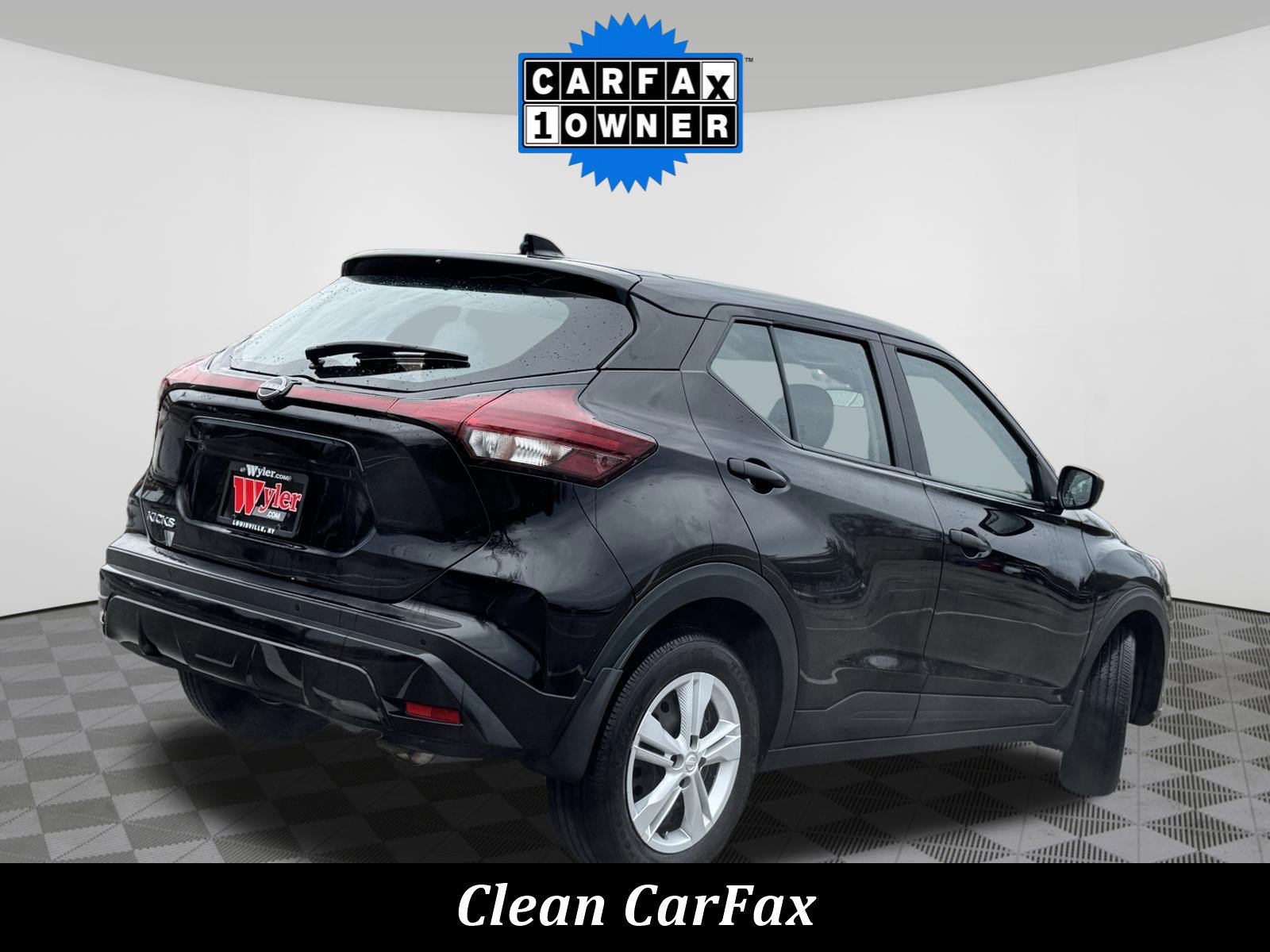 Certified 2025 Nissan Kicks Play S image 3