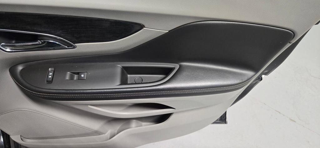 Used 2016 Buick Encore FWD image 33