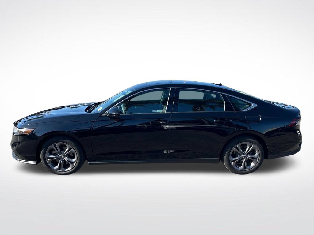 Used 2023 Honda Accord EX image 2