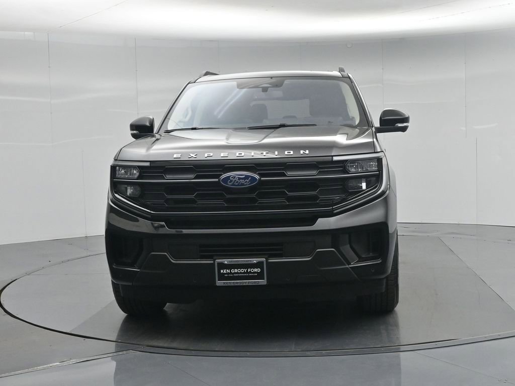 Certified 2025 Ford Expedition Active RWD image 30