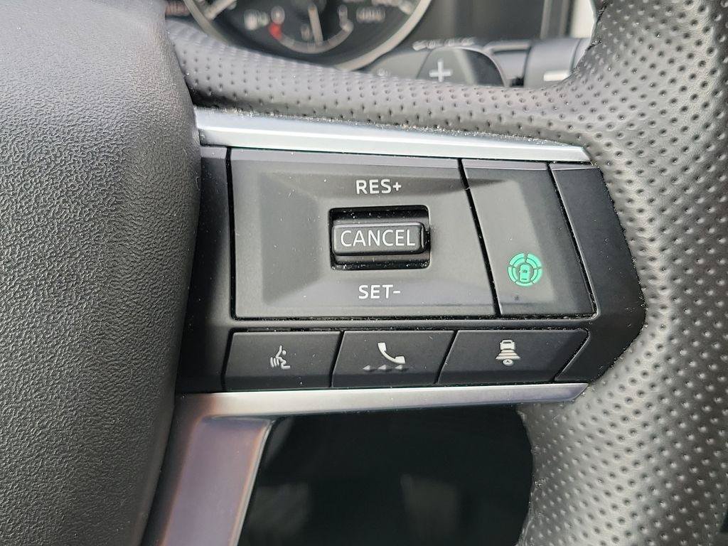Used 2025 Mitsubishi Outlander SE AWD/4WD image 15