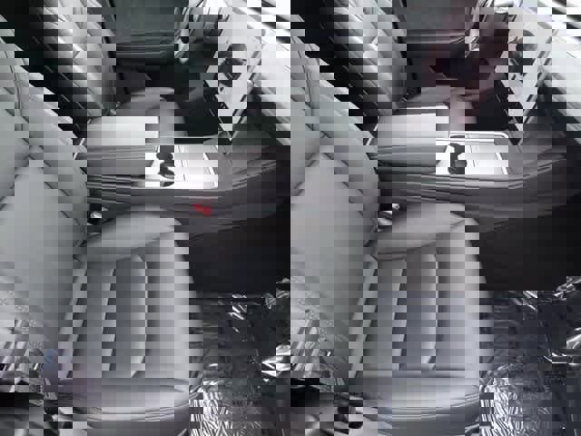 Used 2025 Tesla Model Y Long Range image 12