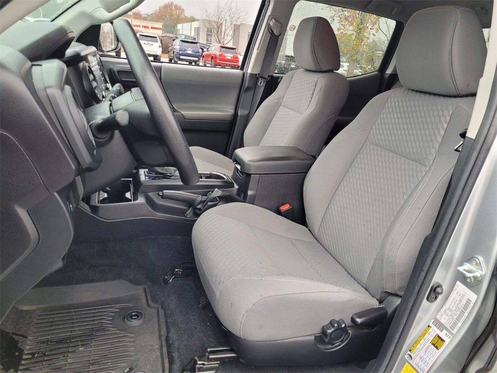 Used 2022 Toyota Tacoma SR image 5