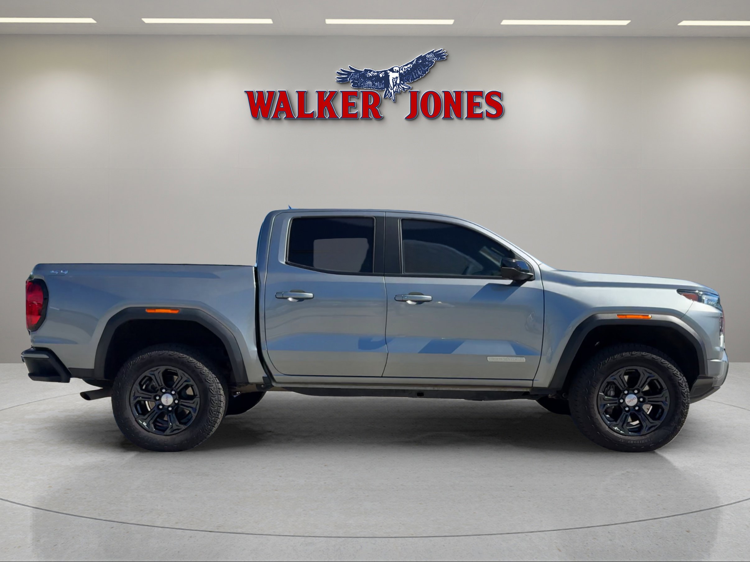 Used 2023 GMC Canyon Elevation w/ Elevation Premium Package image 2