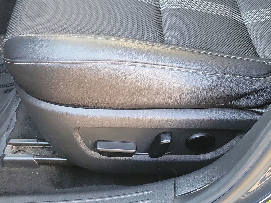 Used 2024 MAZDA CX-50 AWD 2.5 S w/ Preferred Package image 14