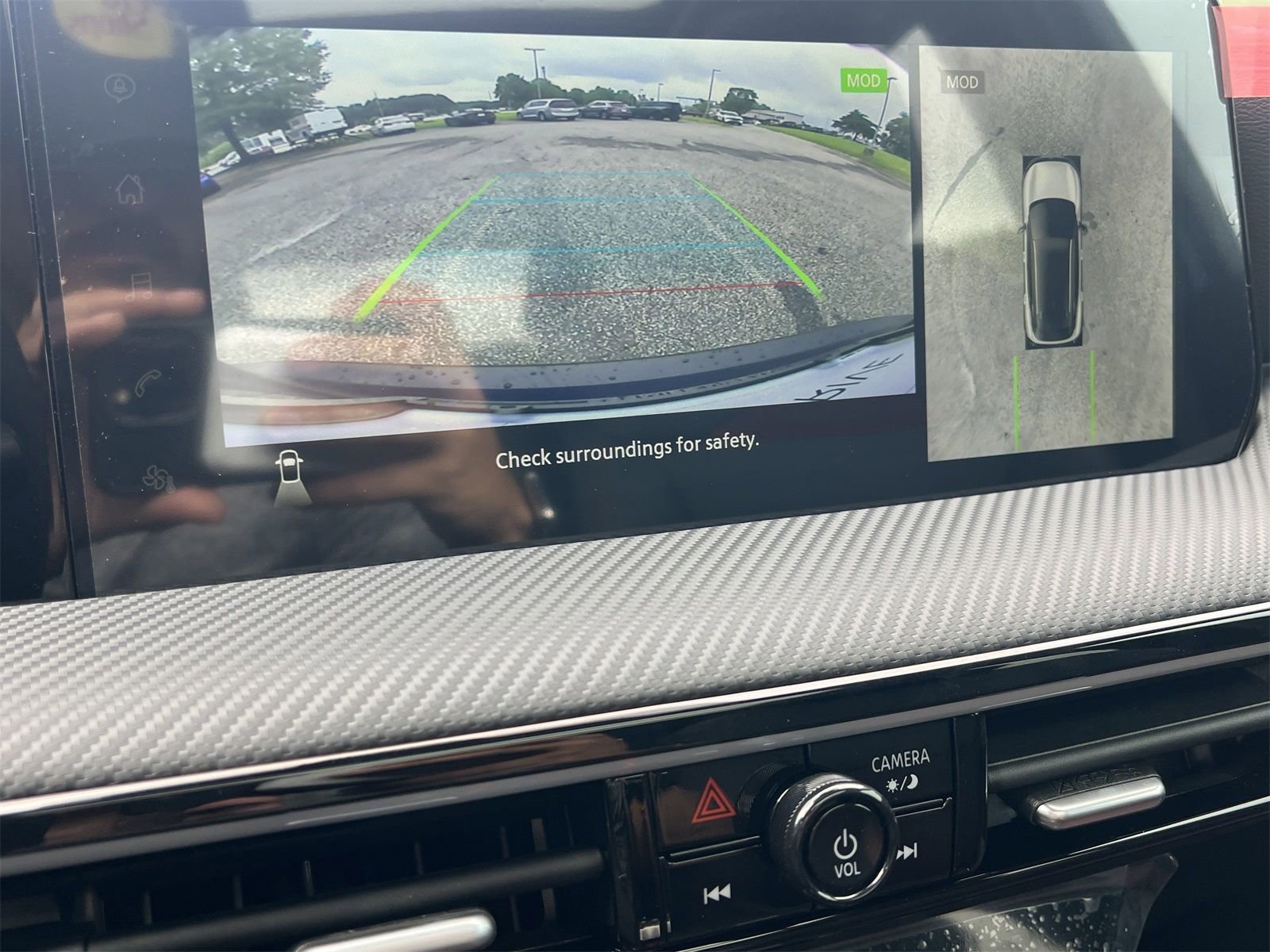 New 2025 Nissan Kicks SR w/ SR Premium Package image 4