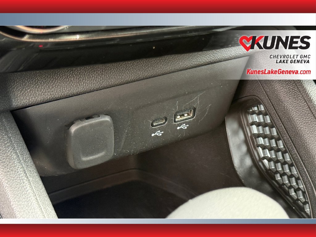 Used 2025 Chevrolet TrailBlazer LT AWD/4WD image 29
