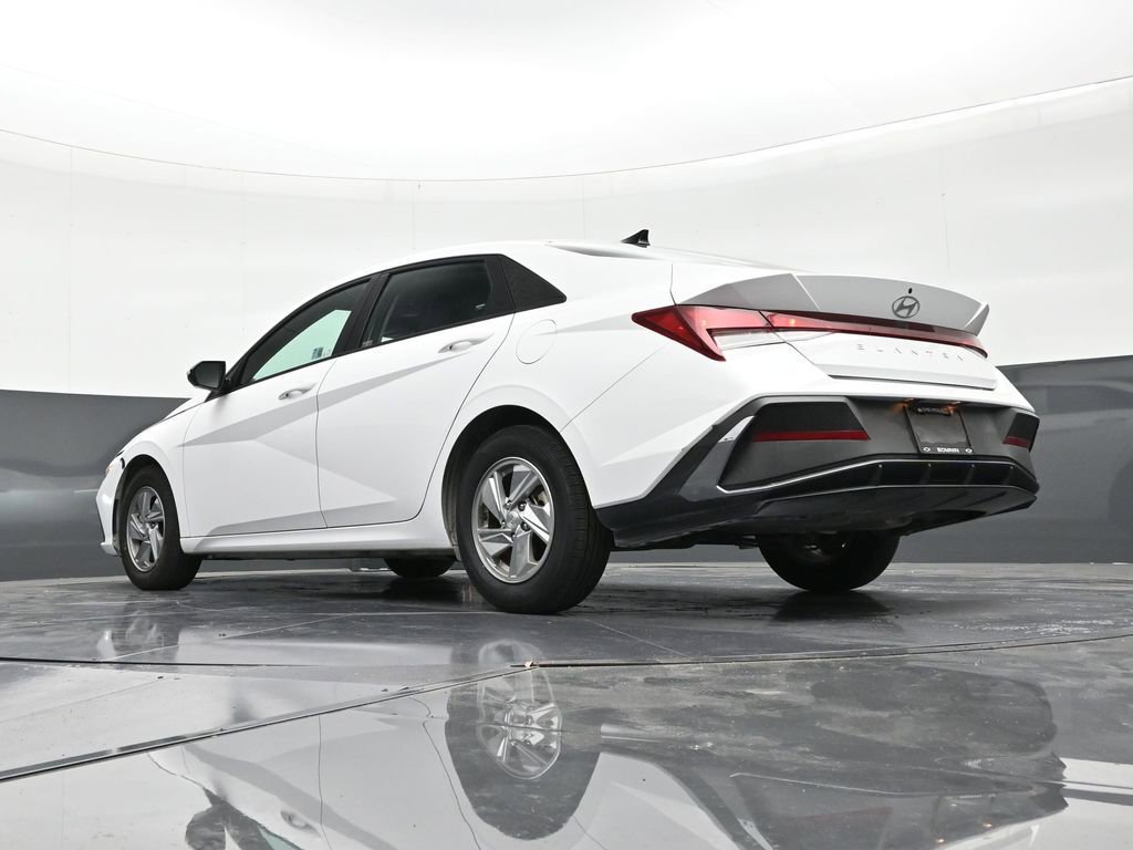Used 2024 Hyundai Elantra SE image 22