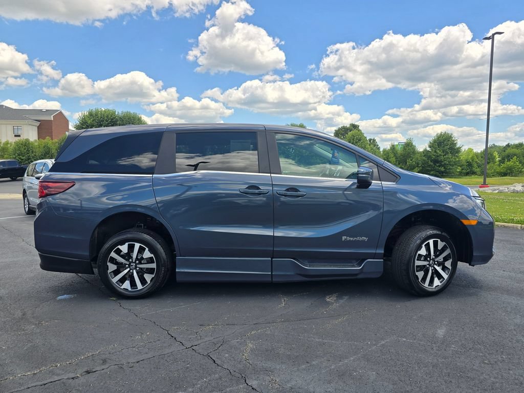 Used 2026 Honda Odyssey EX-L image 9