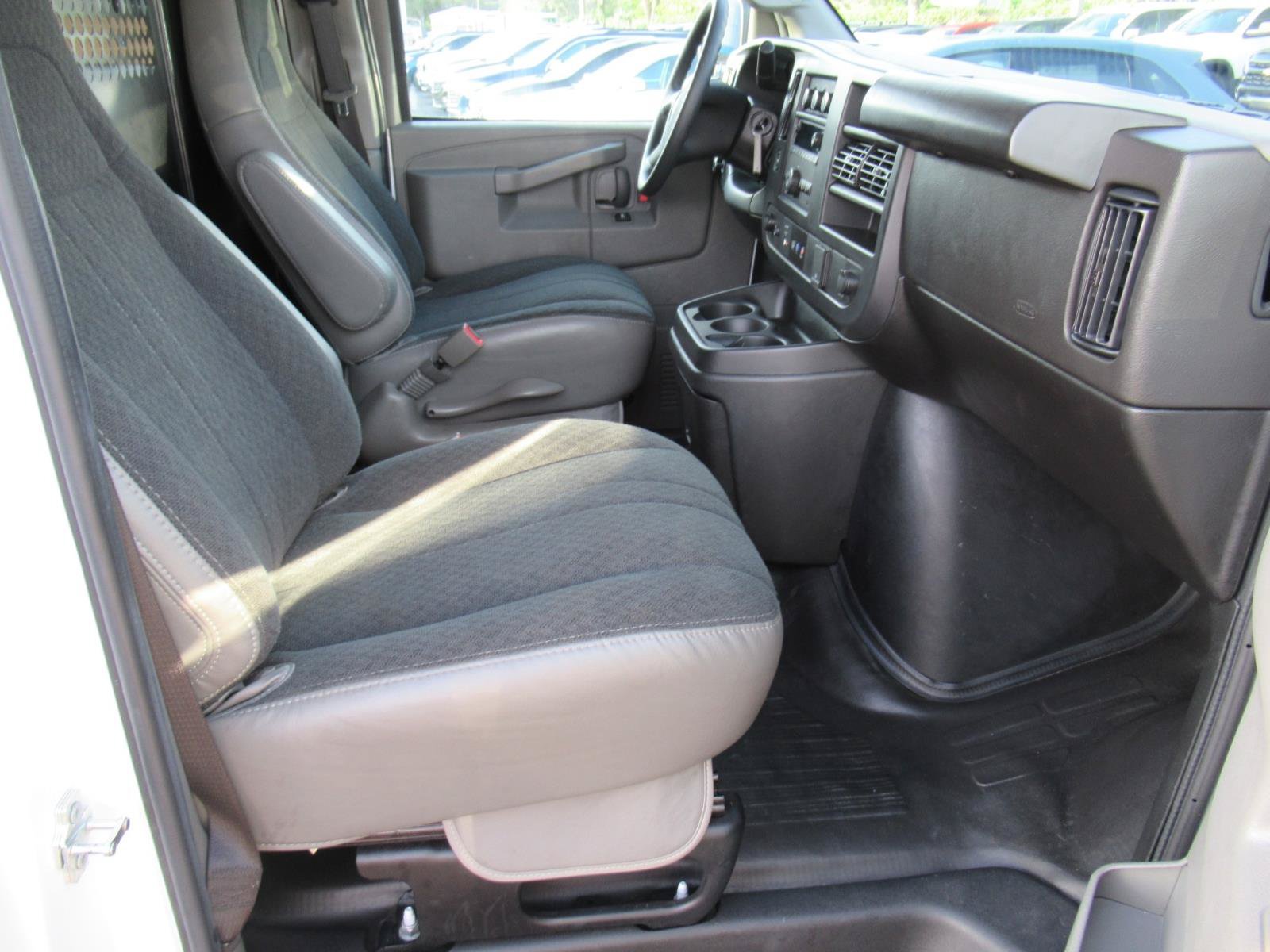 Used 2025 Chevrolet Express 2500 w/ Driver Convenience Package RWD image 9