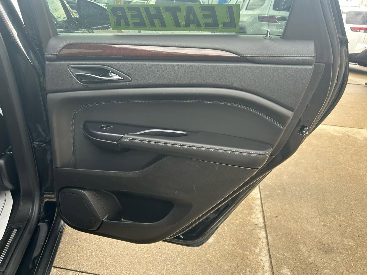 Used 2015 Cadillac SRX Luxury w/ Driver Awareness Package AWD/4WD image 15