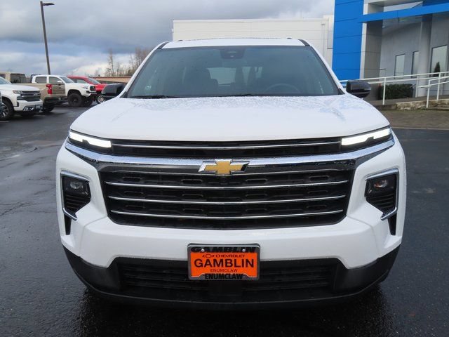Used 2025 Chevrolet Traverse LT w/ Sun and Wheel Package AWD/4WD image 2