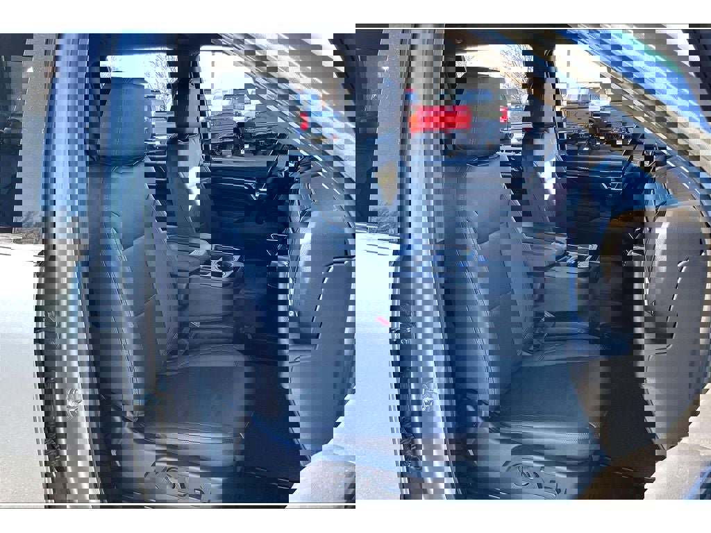 Used 2025 Chevrolet Silverado 3500 LTZ image 8