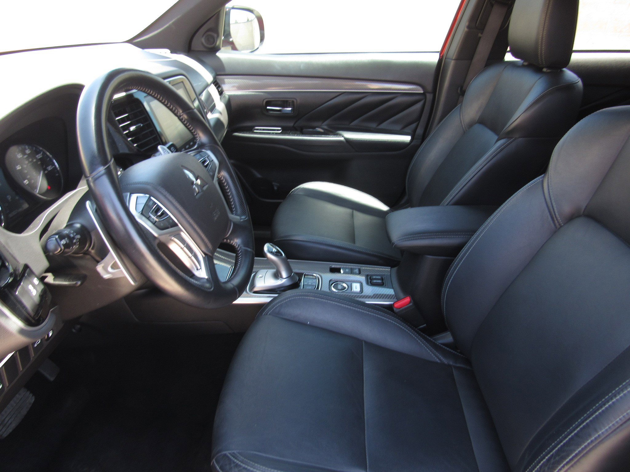 Used 2020 Mitsubishi Outlander SEL image 16