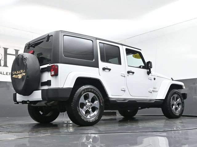 Used 2016 Jeep Wrangler Unlimited Sahara w/ Connectivity Group AWD/4WD image 31