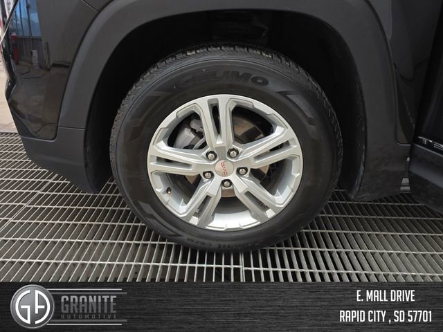 Used 2024 GMC Terrain SLE image 26