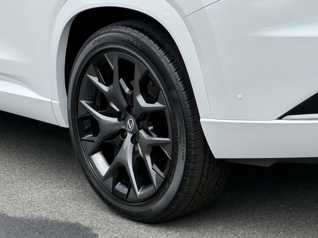 New 2026 Lexus TX 500h AWD image 12