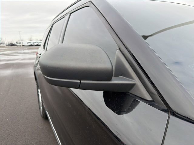 Certified 2020 Ford Explorer XLT w/ Equipment Group 202A image 4