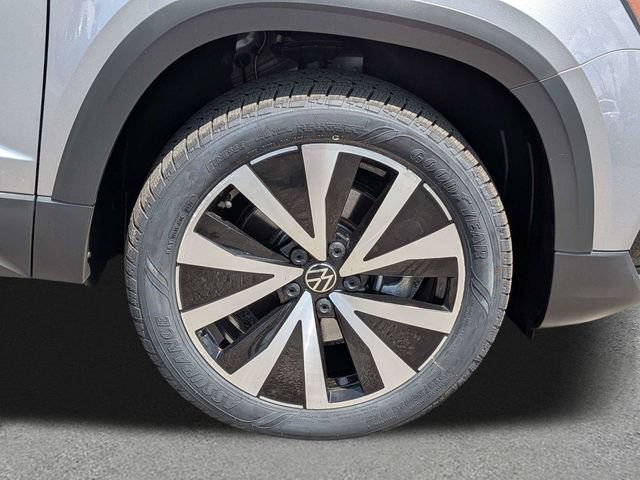 Certified 2023 Volkswagen Taos SE w/ Panoramic Sunroof Package FWD image 11