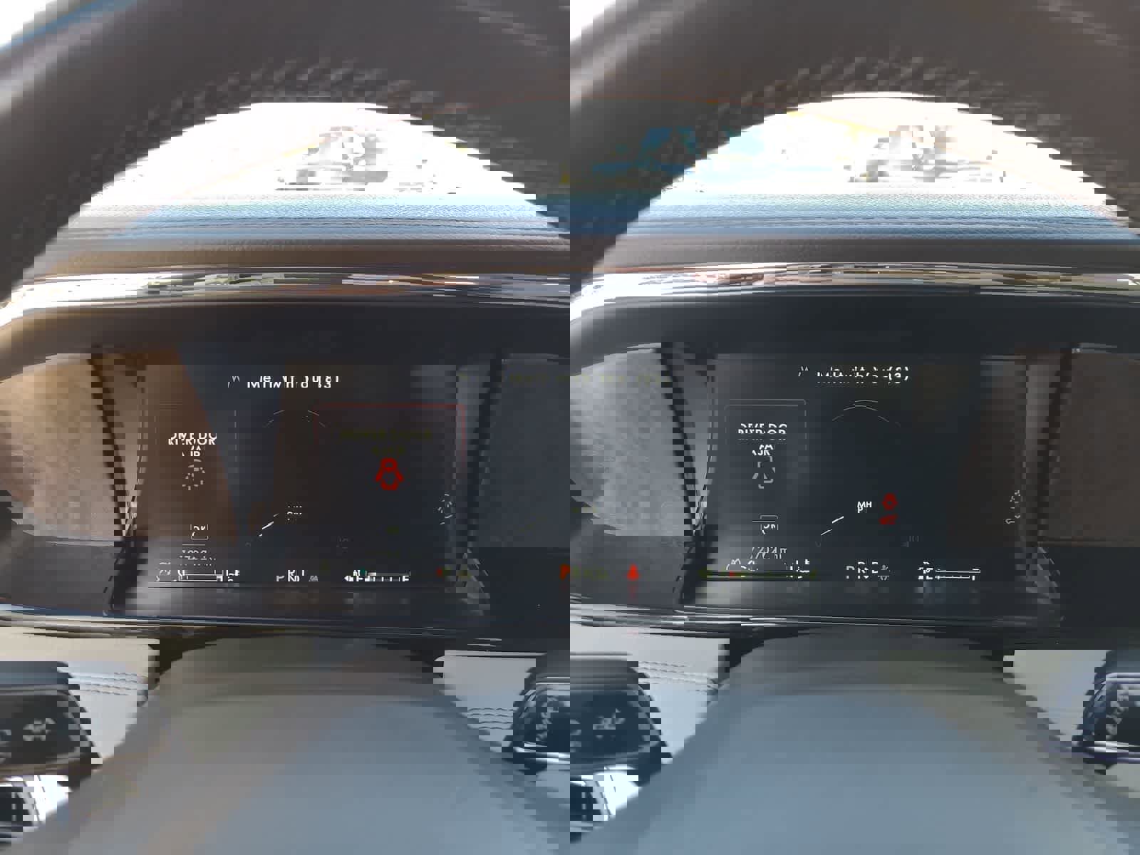 Used 2018 Lincoln Navigator Reserve w/ Technology Package AWD/4WD image 26