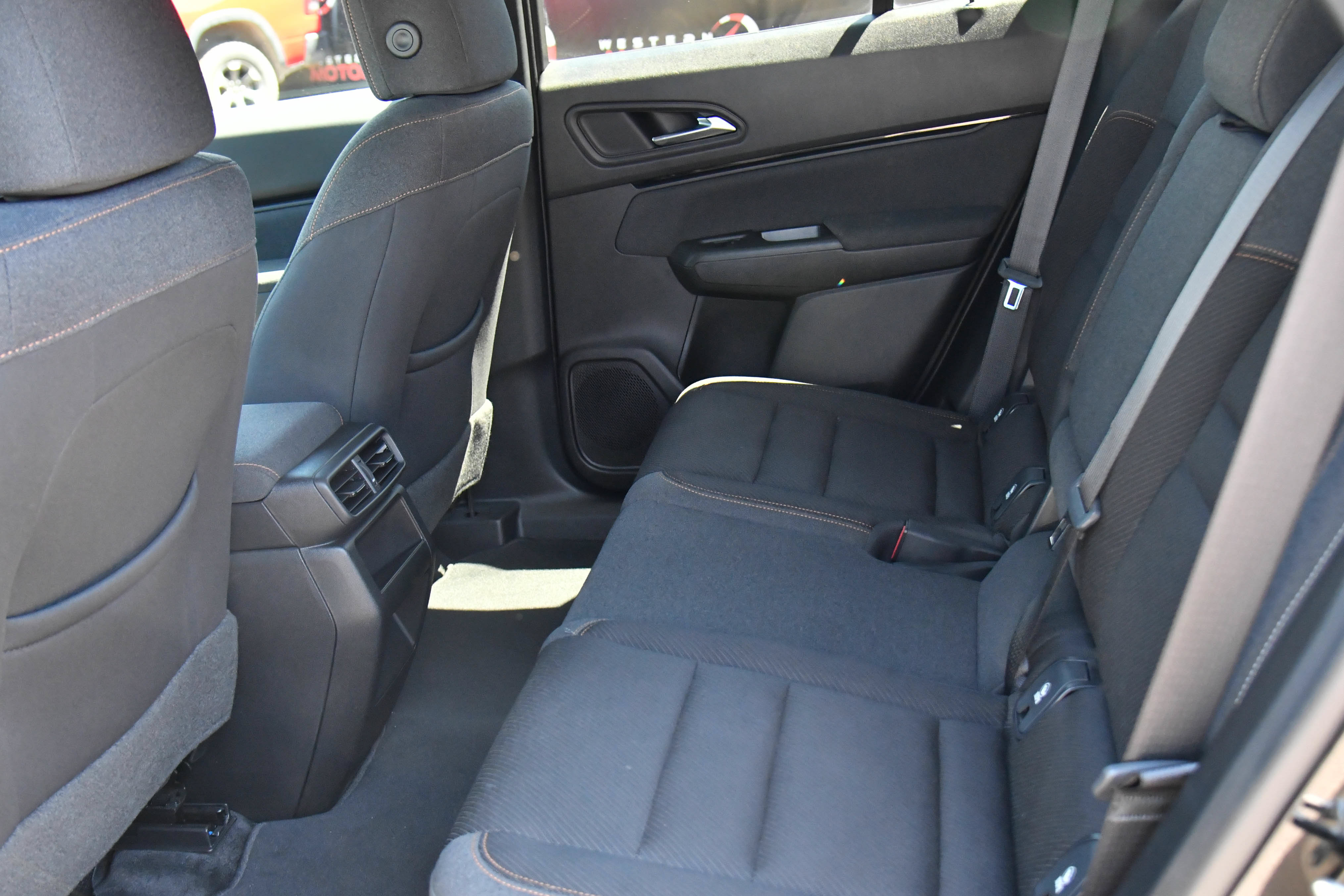 Used 2024 Honda Prologue EX image 38
