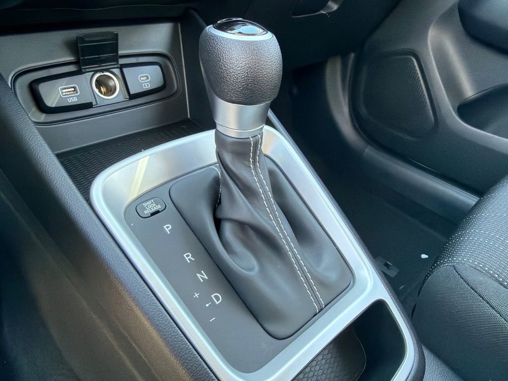 New 2026 Hyundai Venue SE image 30