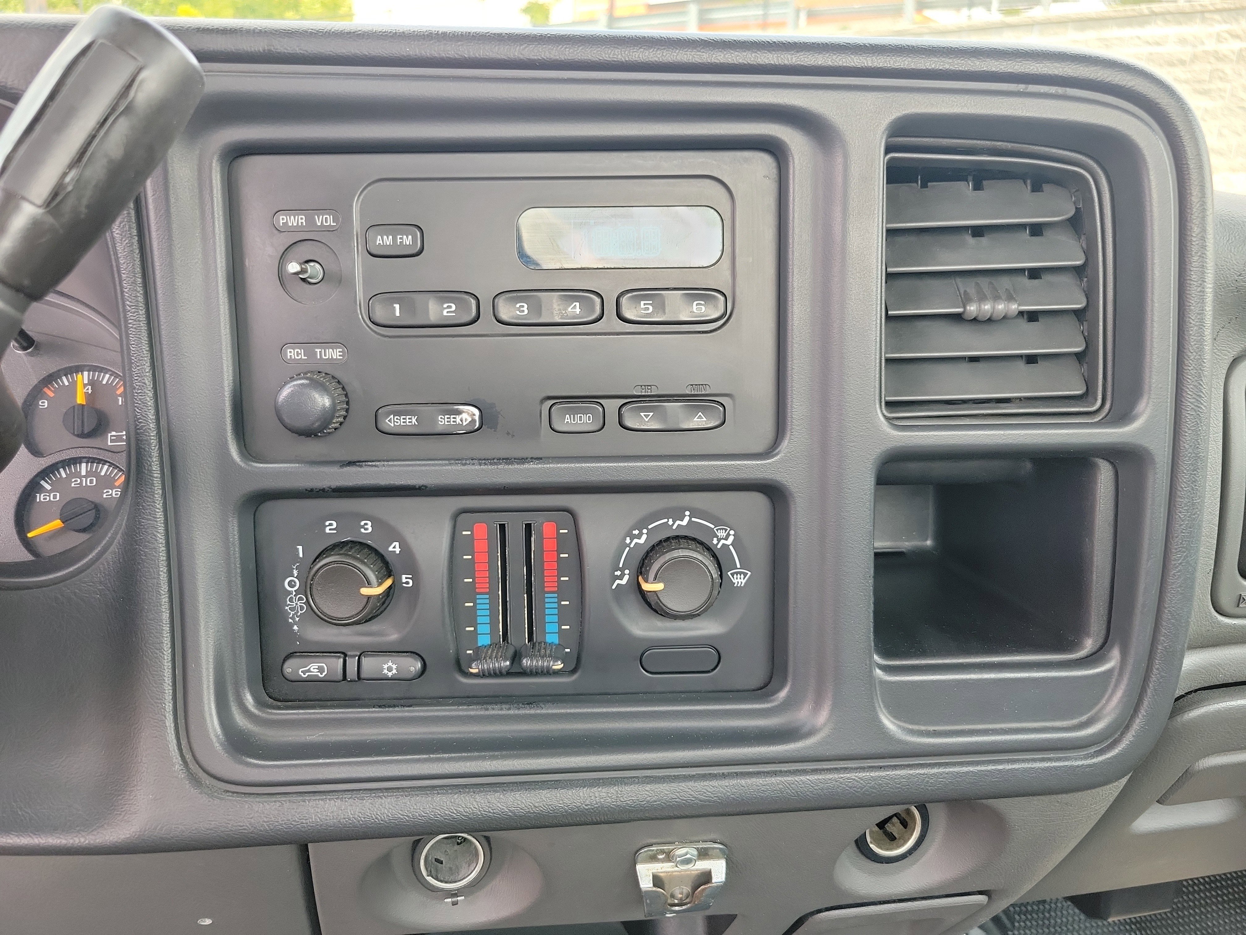 Used 2006 Chevrolet Silverado 1500 W/T image 8